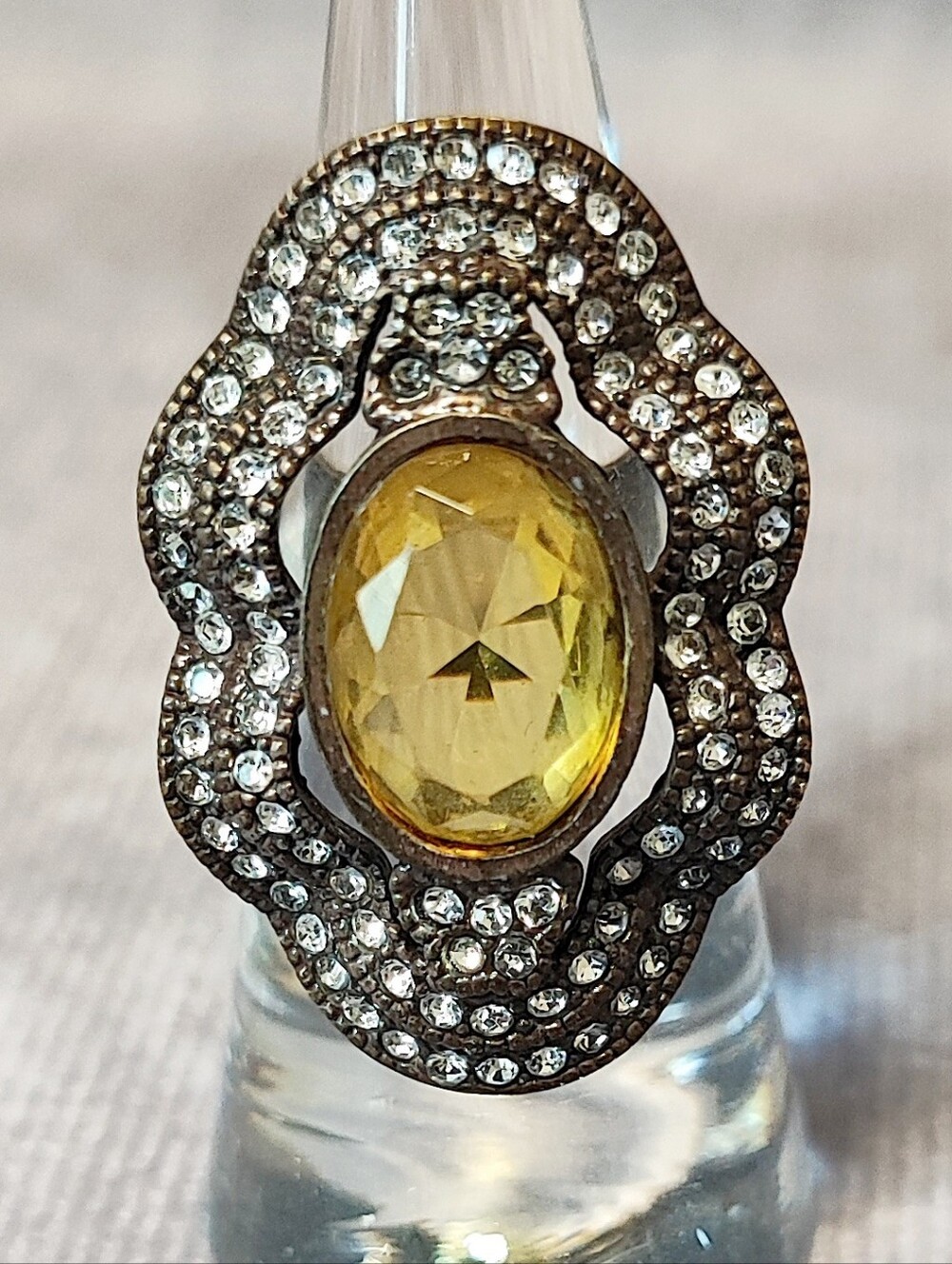 Chloe + Isabel Brass Citine Yellow Rhinetone Vintage North South Cocktail Ring 7